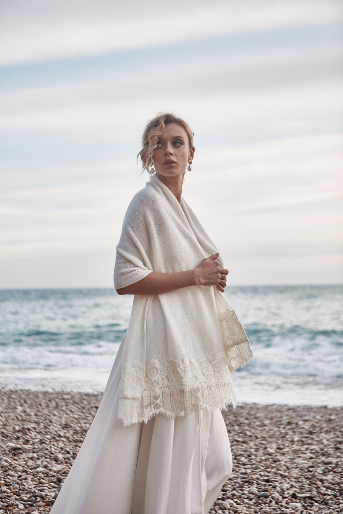 Шаль  LACE SHAWL